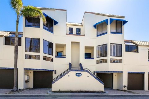 Condo in Longboat Key, Florida, 2 bedrooms  № 1587594 - photo 2