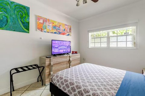 Villa ou maison à louer à Miami, Floride: 5 chambres, 399.94 m2 № 2252787 - photo 20