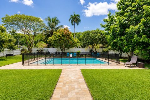 Villa ou maison à Miami, Floride 5 chambres, 399.94 m2 № 2252787