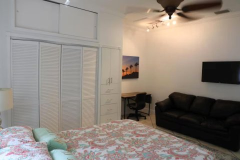 Villa ou maison à louer à Miami, Floride: 5 chambres, 399.94 m2 № 2252787 - photo 22