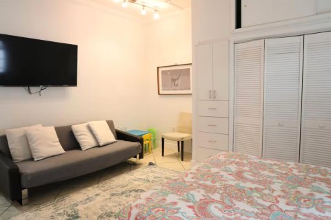 Villa ou maison à louer à Miami, Floride: 5 chambres, 399.94 m2 № 2252787 - photo 24