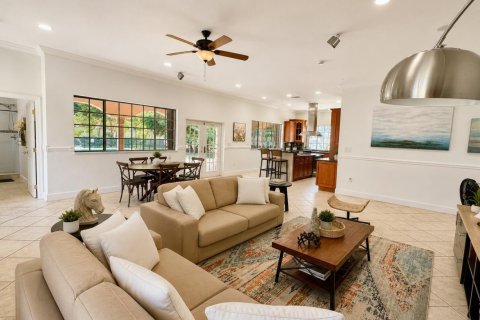Villa ou maison à louer à Miami, Floride: 5 chambres, 399.94 m2 № 2252787 - photo 6