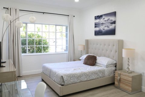 Villa ou maison à louer à Miami, Floride: 5 chambres, 399.94 m2 № 2252787 - photo 17