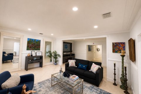 Villa ou maison à louer à Miami, Floride: 5 chambres, 399.94 m2 № 2252787 - photo 4