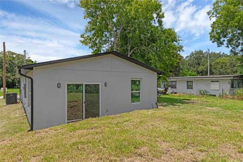 House in Sanford, Florida 3 bedrooms, 111.48 sq.m. № 1855418 - photo 28