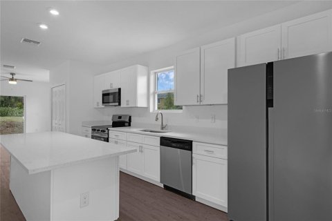 House in Sanford, Florida 3 bedrooms, 111.48 sq.m. № 1855418 - photo 10