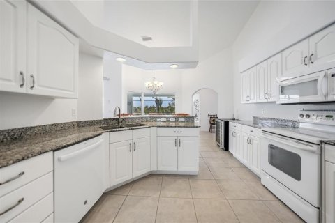 House in Port Charlotte, Florida 3 bedrooms, 168.9 sq.m. № 1591036 - photo 12