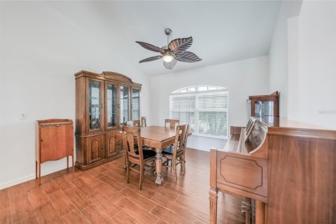 House in Port Charlotte, Florida 3 bedrooms, 168.9 sq.m. № 1591036 - photo 9