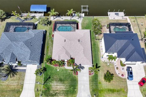 House in Port Charlotte, Florida 3 bedrooms, 168.9 sq.m. № 1591036 - photo 5