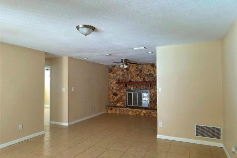 Villa ou maison à louer à Altamonte Springs, Floride: 3 chambres, 151.06 m2 № 2415188 - photo 8