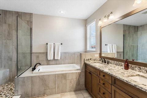 Townhouse in LAKESHORE in Winter Garden, Florida 3 bedrooms, 190.64 sq.m. № 2227820 - photo 23