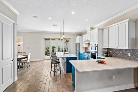 Townhouse in LAKESHORE in Winter Garden, Florida 3 bedrooms, 190.64 sq.m. № 2227820 - photo 12