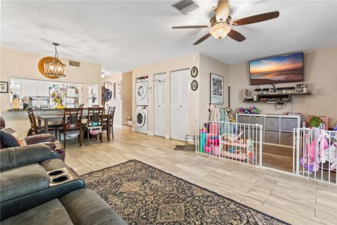 Купить кондоминиум в Хайполюксо, Флорида 3 спальни, 110.46м2, № 2048772 - фото 9