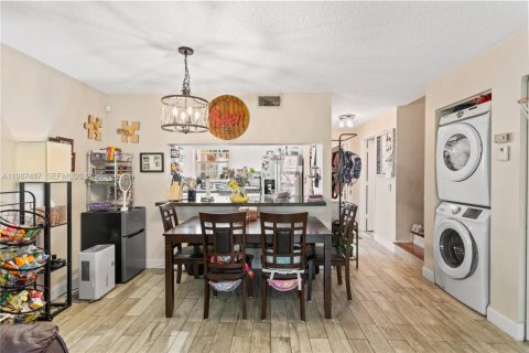 Купить кондоминиум в Хайполюксо, Флорида 3 спальни, 110.46м2, № 2048772 - фото 7