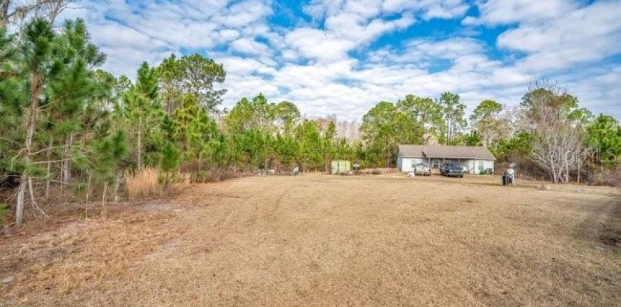 House in Groveland, Florida 3 bedrooms, 111.11 sq.m. № 2098886
