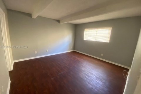 Condominio en alquiler en Pompano Beach, Florida, 2 dormitorios, 83.61 m2 № 2056679 - foto 8