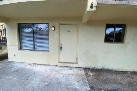 Condominio en Pompano Beach, Florida, 2 dormitorios  № 2056679