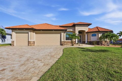 Villa ou maison à vendre à Port Charlotte, Floride: 3 chambres, 204.48 m2 № 2211087 - photo 7