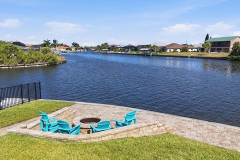 Villa ou maison à vendre à Port Charlotte, Floride: 3 chambres, 204.48 m2 № 2211087 - photo 3