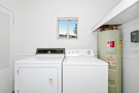 House in Orlando, Florida 3 bedrooms, 97.55 sq.m. № 1721419 - photo 18