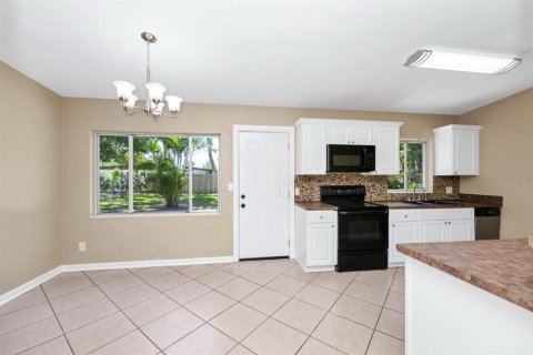 House in Orlando, Florida 3 bedrooms, 97.55 sq.m. № 1721419 - photo 11
