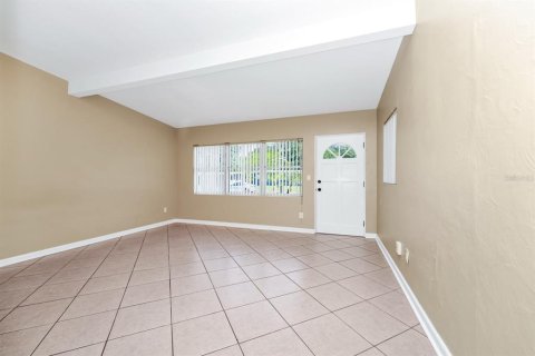 House in Orlando, Florida 3 bedrooms, 97.55 sq.m. № 1721419 - photo 10