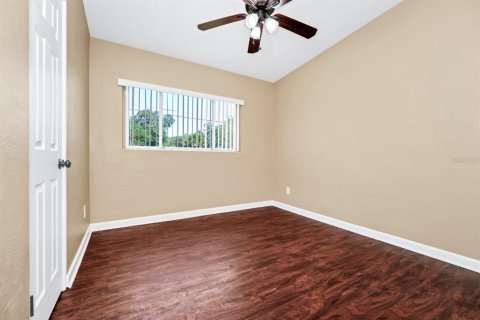 House in Orlando, Florida 3 bedrooms, 97.55 sq.m. № 1721419 - photo 24
