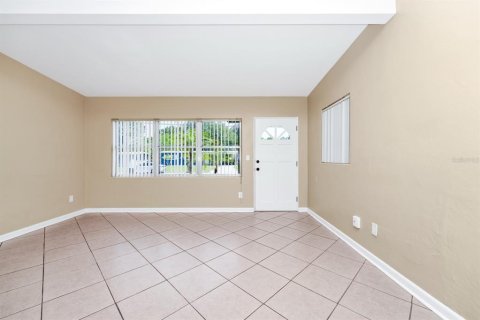 House in Orlando, Florida 3 bedrooms, 97.55 sq.m. № 1721419 - photo 9