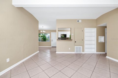House in Orlando, Florida 3 bedrooms, 97.55 sq.m. № 1721419 - photo 6