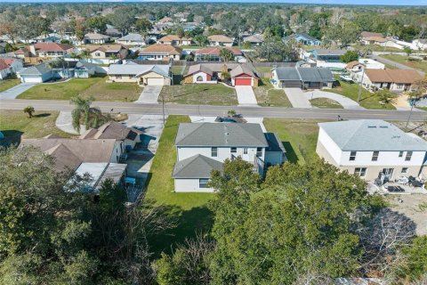 House in Spring Hill, Florida 3 bedrooms, 178.37 sq.m. № 1900405 - photo 6