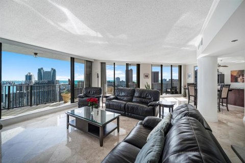 Condominio en venta en Hallandale Beach, Florida, 2 dormitorios, 184.32 m2 № 2045754 - foto 6