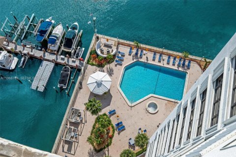 Condominio en venta en Hallandale Beach, Florida, 2 dormitorios, 184.32 m2 № 2045754 - foto 26