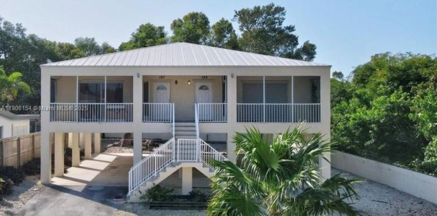 House in Tavernier, Florida 2 bedrooms, 82.78 sq.m. № 1956862