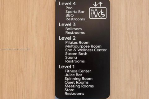 Condo in Doral, Florida, 2 bedrooms  № 1931983 - photo 6