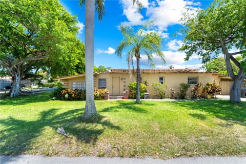Casa en venta en Hollywood, Florida, 3 dormitorios, 150.59 m2 № 2244133 - foto 26