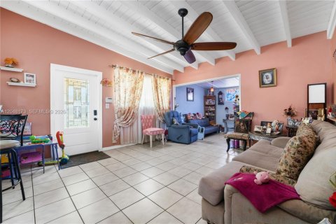 Casa en venta en Hollywood, Florida, 3 dormitorios, 150.59 m2 № 2244133 - foto 4