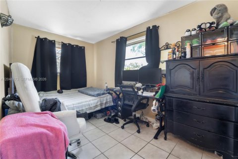 Casa en venta en Hollywood, Florida, 3 dormitorios, 150.59 m2 № 2244133 - foto 16