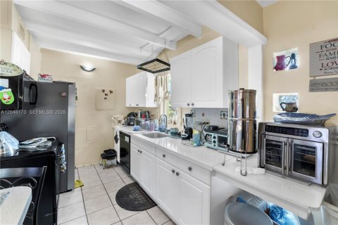 Casa en venta en Hollywood, Florida, 3 dormitorios, 150.59 m2 № 2244133 - foto 10