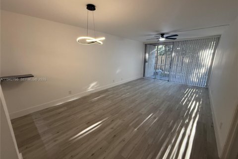 Copropriété à louer à Davie, Floride: 2 chambres, 89.19 m2 № 1999167 - photo 5