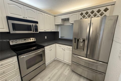 Copropriété à louer à Davie, Floride: 2 chambres, 89.19 m2 № 1999167 - photo 4