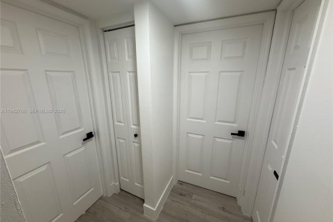 Copropriété à louer à Davie, Floride: 2 chambres, 89.19 m2 № 1999167 - photo 8