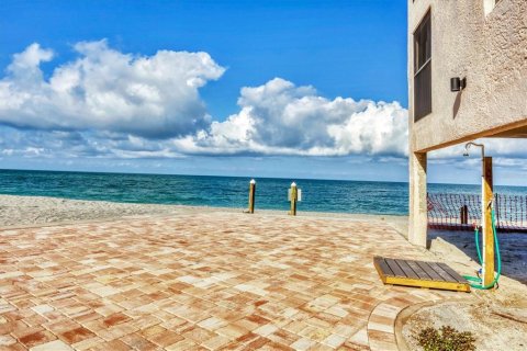 Condo in Englewood, Florida, 2 bedrooms  № 1746810 - photo 27