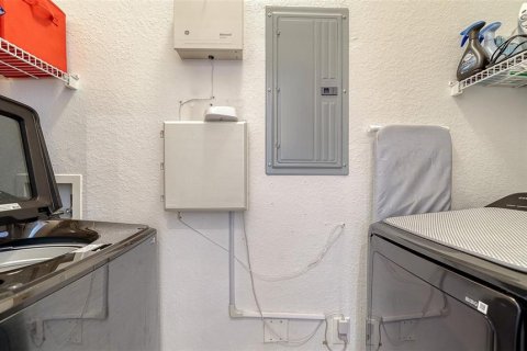 Condominio en venta en Sarasota, Florida, 2 dormitorios, 104.7 m2 № 1823259 - foto 27