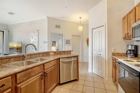 Condo in Sarasota, Florida, 2 bedrooms  № 1823259 - photo 15