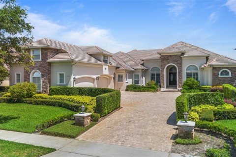 House in Windermere, Florida 5 bedrooms, 708.01 sq.m. № 1793033 - photo 1