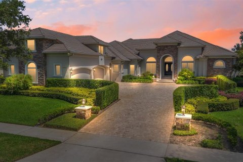 House in Windermere, Florida 5 bedrooms, 708.01 sq.m. № 1793033 - photo 2