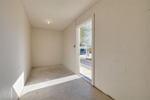 Commercial property in Saint Petersburg, Florida 6 bedrooms, 287.72 sq.m. № 2099101 - photo 22