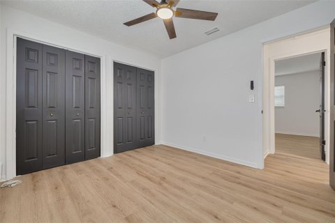 Commercial property in Saint Petersburg, Florida 6 bedrooms, 287.72 sq.m. № 2099101 - photo 20