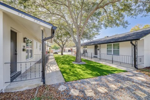 Commercial property in Saint Petersburg, Florida 6 bedrooms, 287.72 sq.m. № 2099101 - photo 8