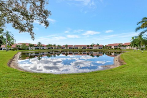 Condo in Delray Beach, Florida, 2 bedrooms  № 787839 - photo 1